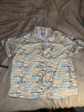 Canadian Weather Gear 2XL Tan Button Up Short Sleeve Fish All Over Pattern Vent